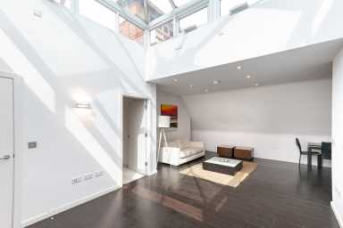 Drummond Way, Islington, London - N1 view 12