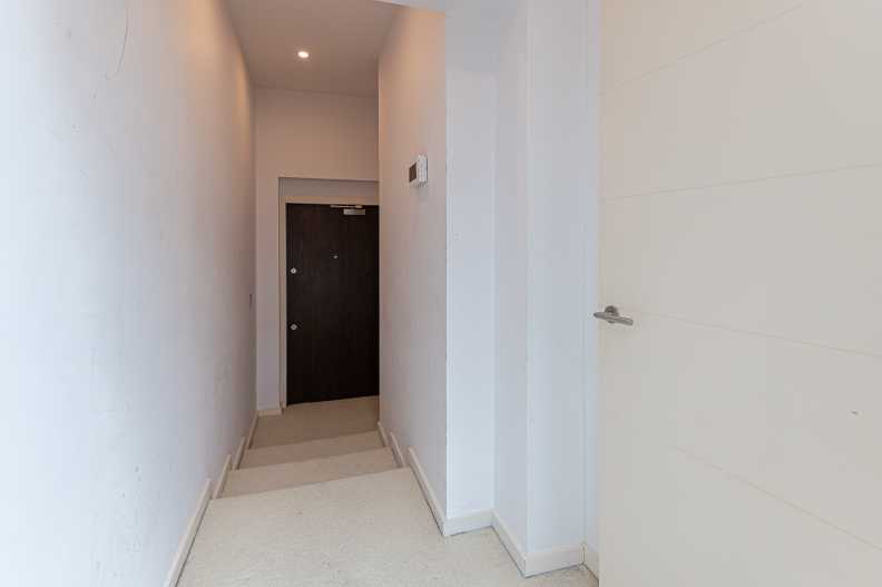 1 bedroom apartments/flats to sale in Drummond Way, Islington, London-image 11