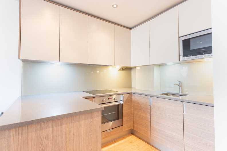 1 bedroom apartments/flats to sale in Heritage Avenue, Beaufort Park, Colindale-image 3