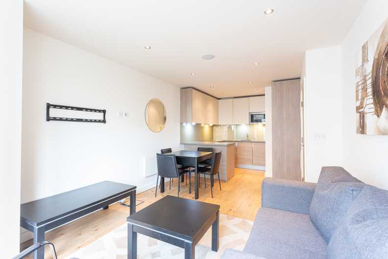 1 bedroom apartments/flats to sale in Heritage Avenue, Beaufort Park, Colindale-image 13