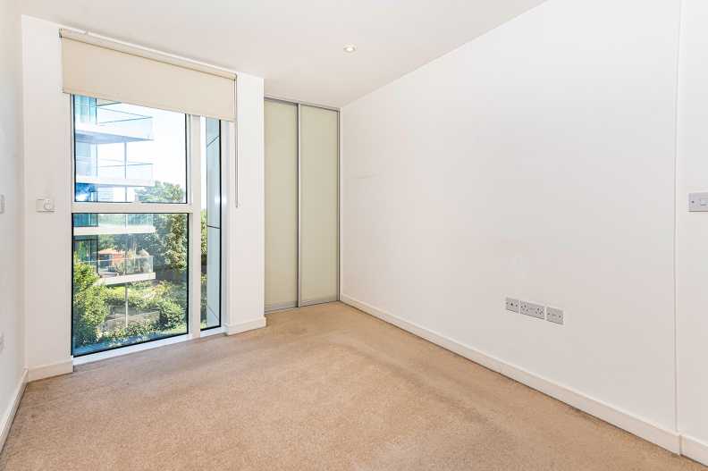 1 bedroom apartments/flats to sale in Goodchild Road, Woodbury Down, London-image 7