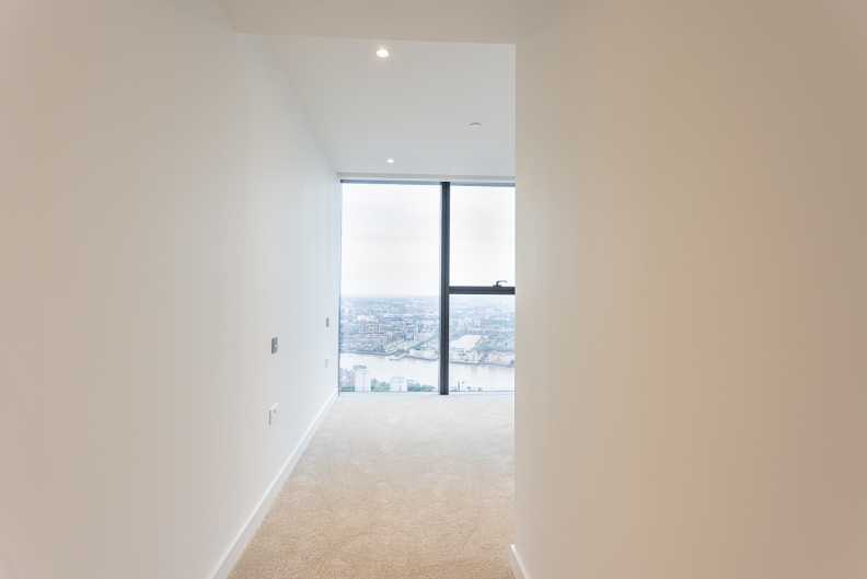 2 bedrooms apartments/flats to sale in Marsh Wall, Canary Wharf, London-image 15