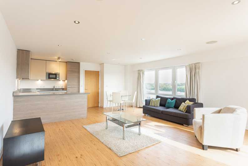 3 bedrooms apartments/flats to sale in Envoy House, 2 East Drive, Colindale-image 1