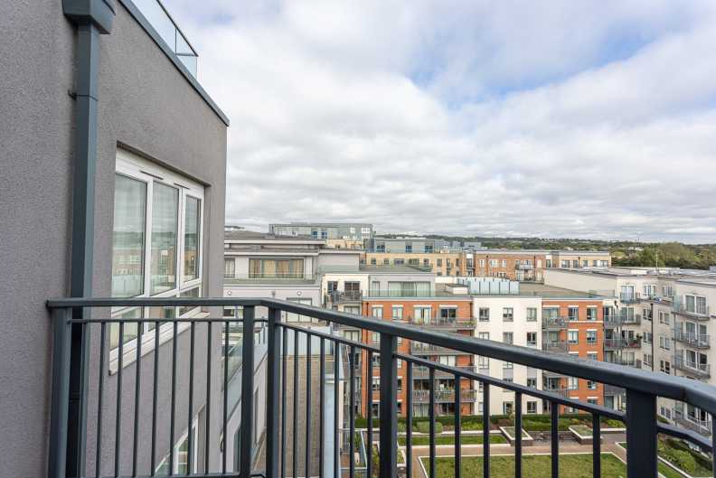 3 bedrooms apartments/flats to sale in Envoy House, 2 East Drive, Colindale-image 22