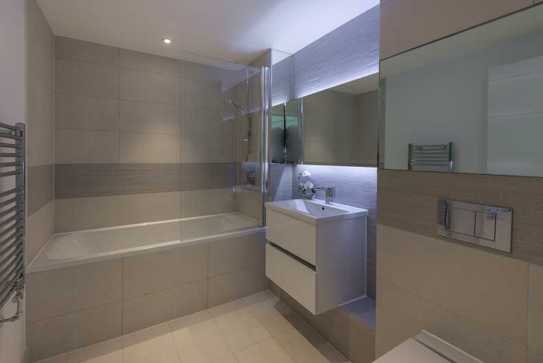3 bedrooms apartments/flats to sale in Whiting Way, Surrey Quays, London-image 11