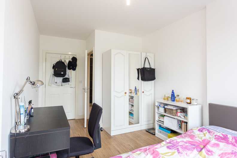 3 bedrooms apartments/flats to sale in Seven Sisters Road, Finsbury Park, London-image 7