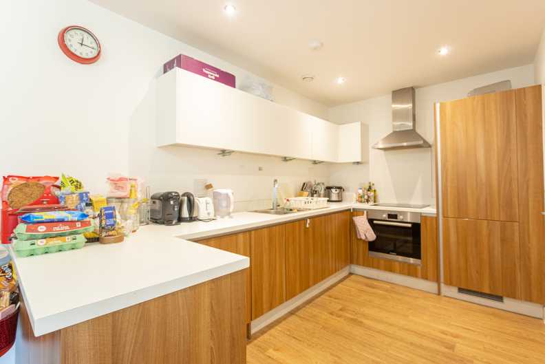 3 bedrooms apartments/flats to sale in Seven Sisters Road, Finsbury Park, London-image 15