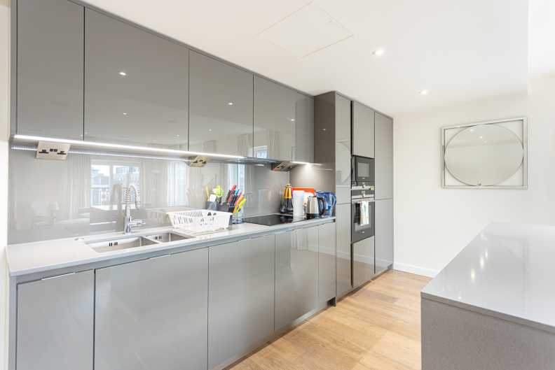 2 bedrooms apartments/flats to sale in Beaufort Square, Colindale, London-image 15