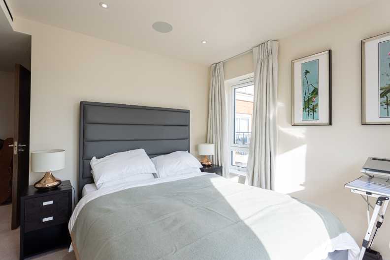 2 bedrooms apartments/flats to sale in Beaufort Square, Colindale, London-image 25