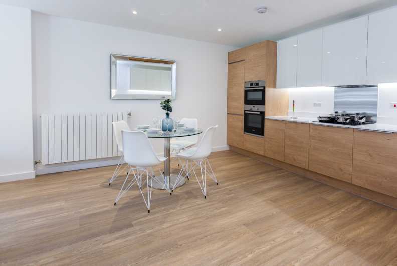 3 bedrooms apartments/flats to sale in Ashton Reach, Surrey Quays-image 2