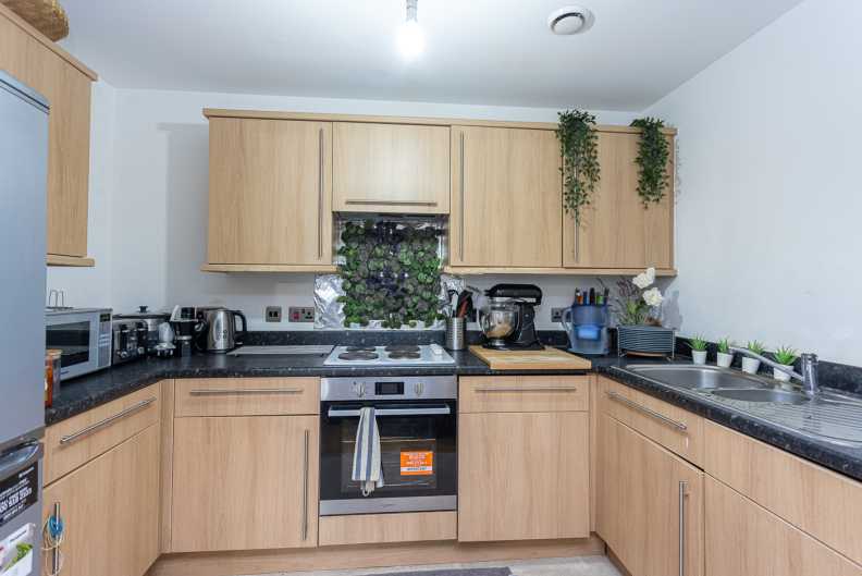3 bedrooms apartments/flats to sale in Crawford Court, 7 Charcot Road, Pulse-image 10