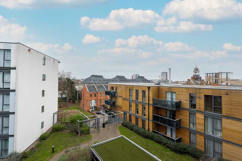 3 bedrooms apartments/flats to sale in Crawford Court, 7 Charcot Road, Pulse-image 12