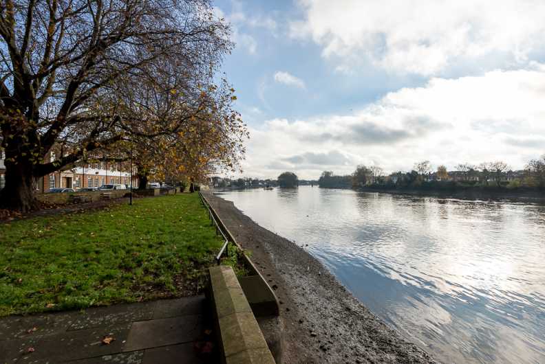 Studio apartments/flats to sale in Lionel Road South, Brentford-image 15