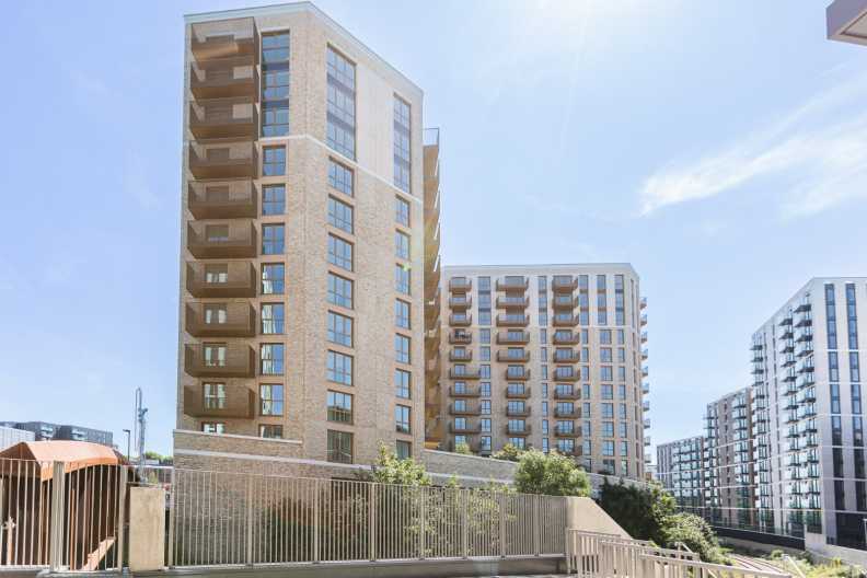 Studio apartments/flats to sale in Lionel Road South, Brentford-image 1