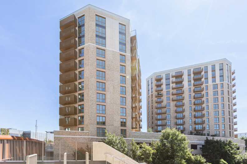 Studio apartments/flats to sale in Lionel Road South, Brentford-image 5