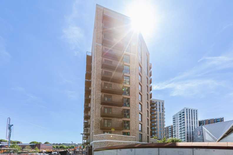 Studio apartments/flats to sale in Lionel Road South, Brentford-image 6