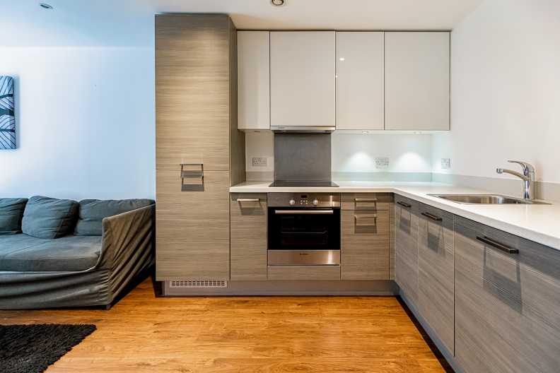 1 bedroom apartments/flats to sale in Bromyard Avenue, Napier West, London-image 12