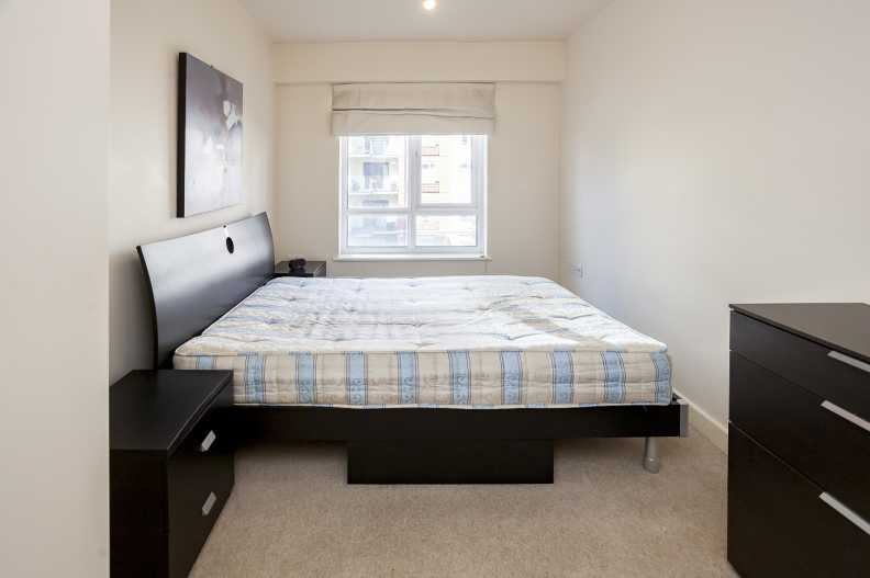 1 bedroom apartments/flats to sale in Heritage Avenue, Beaufort Park, London-image 1