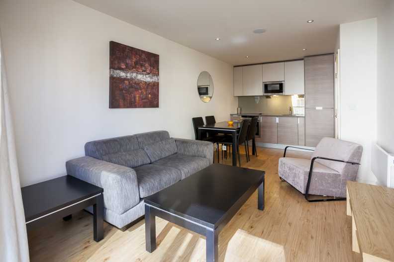 1 bedroom apartments/flats to sale in Heritage Avenue, Beaufort Park, London-image 5