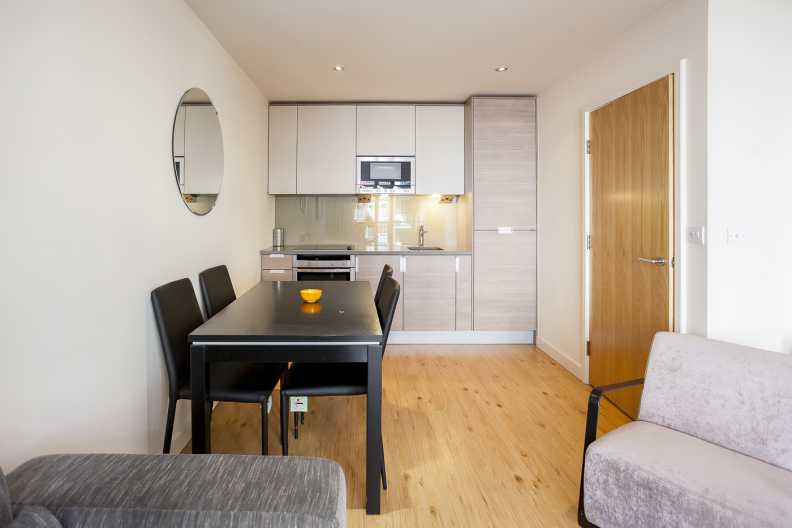 1 bedroom apartments/flats to sale in Heritage Avenue, Beaufort Park, London-image 12