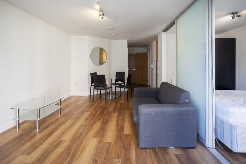 Studio apartments/flats to sale in Boulevard Drive, Beaufort Park, London-image 6