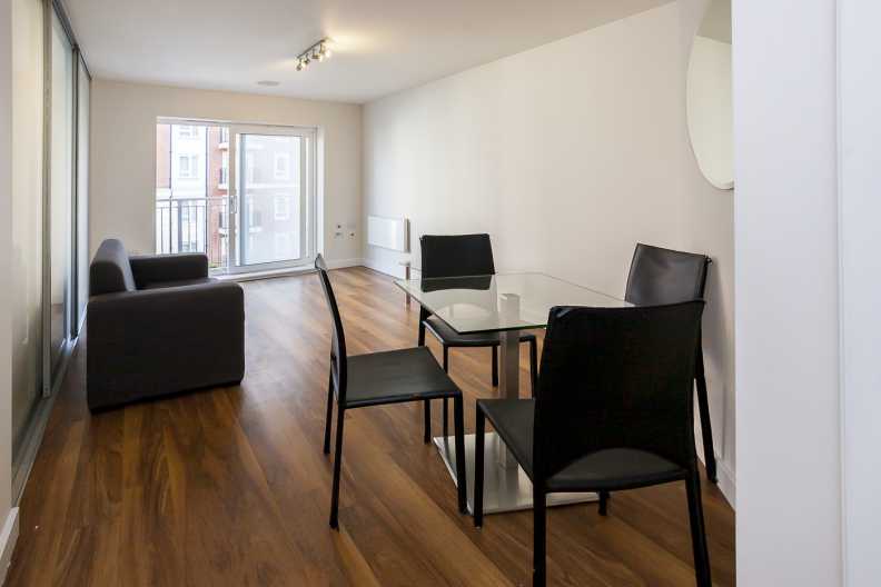 Studio apartments/flats to sale in Boulevard Drive, Beaufort Park, London-image 12