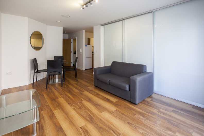 Studio apartments/flats to sale in Boulevard Drive, Beaufort Park, London-image 15
