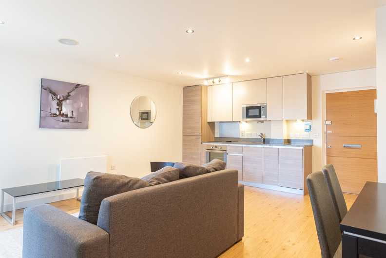 Studio apartments/flats to sale in East Drive, Colindale, London-image 9