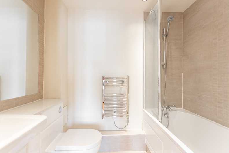 Studio apartments/flats to sale in East Drive, Colindale, London-image 10
