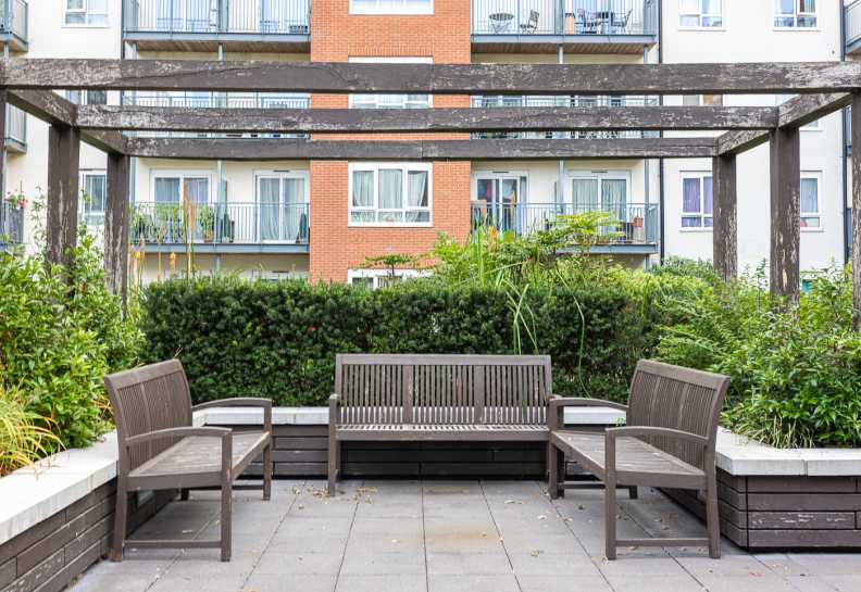 Studio apartments/flats to sale in East Drive, Colindale, London-image 11