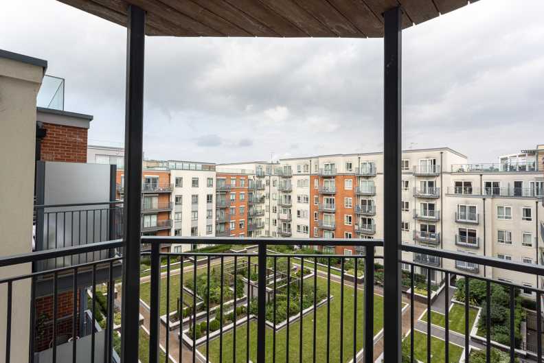 Studio apartments/flats to sale in East Drive, Colindale, London-image 15