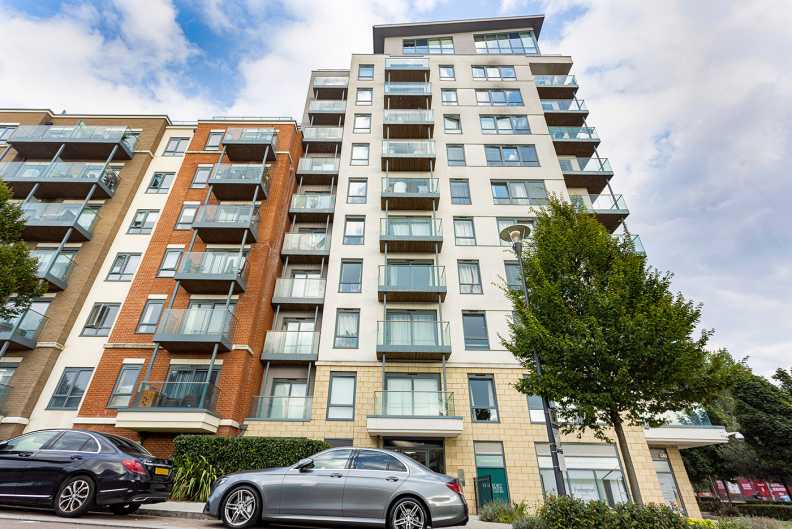 Studio apartments/flats to sale in East Drive, Colindale, London-image 17