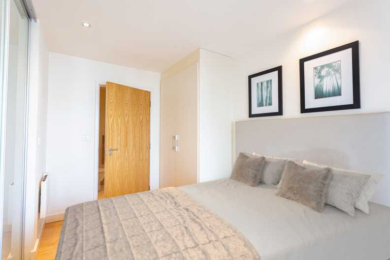 Studio apartments/flats to sale in East Drive, Colindale, London-image 19