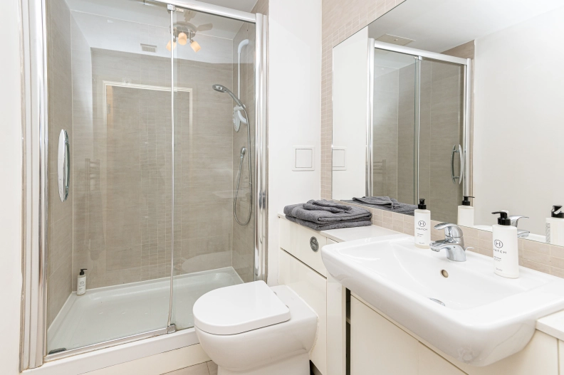 Studio apartments/flats to sale in Heritage Avenue, Colindale-image 2