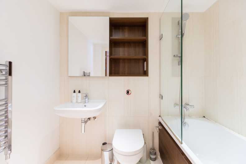 Studio apartments/flats to sale in Bromyard Avenue, London-image 7