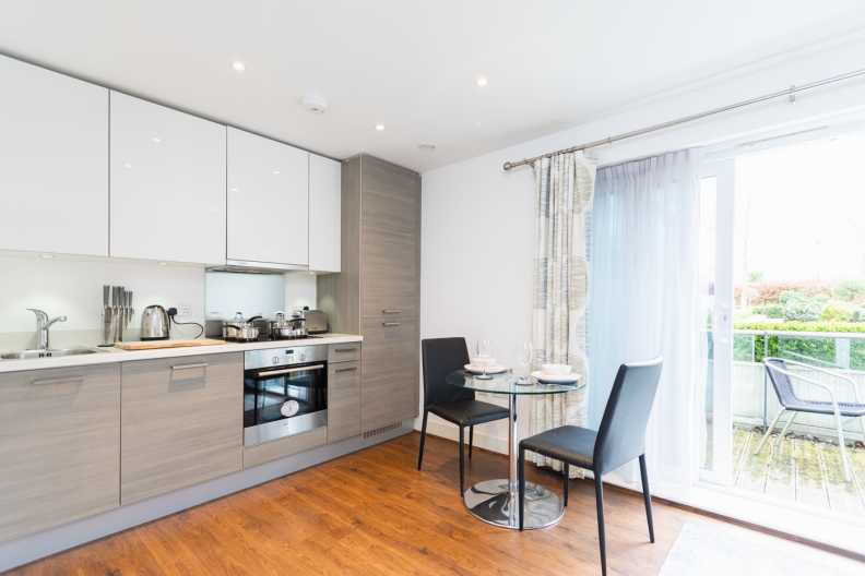 Studio apartments/flats to sale in Bromyard Avenue, London-image 8