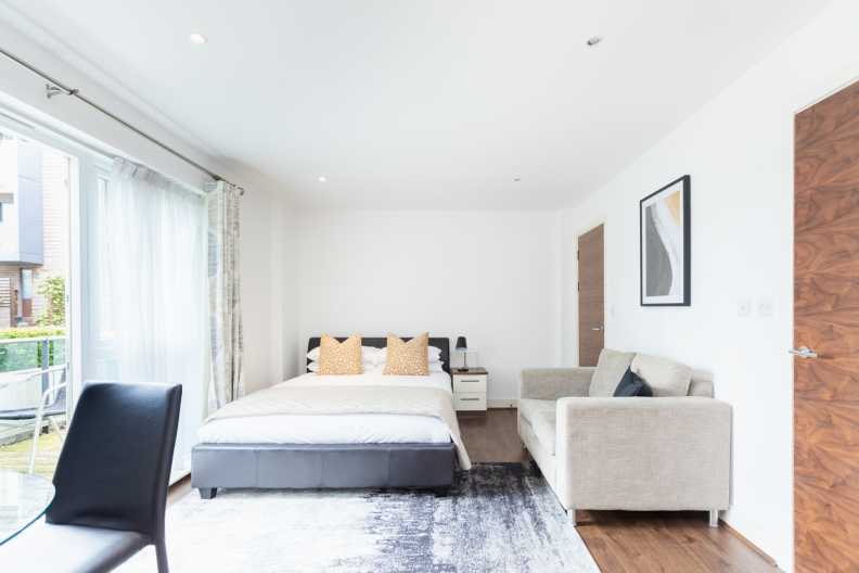 Studio apartments/flats to sale in Bromyard Avenue, London-image 9
