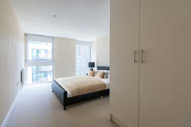 Millharbour, Canary Wharf, London - E14 view 9