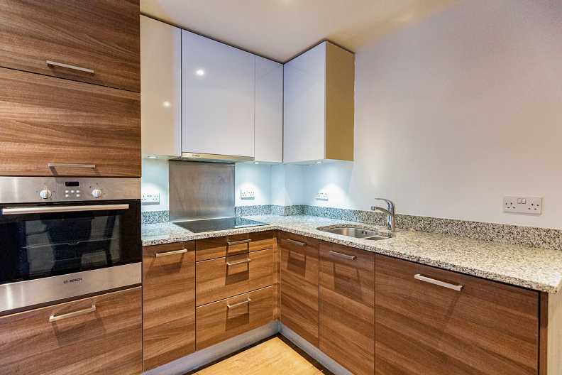 2 bedrooms apartments/flats to sale in Bromyard Avenue, Napier West, London-image 9