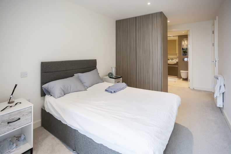 2 bedrooms apartments/flats to sale in Duke of Wellington Avenue, Royal Arsenal Riverside, Woolwich-image 9