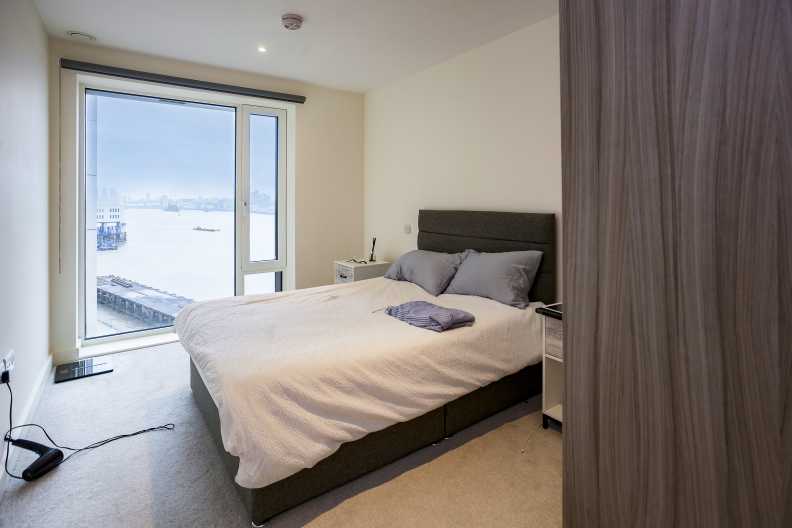 2 bedrooms apartments/flats to sale in Duke of Wellington Avenue, Royal Arsenal Riverside, Woolwich-image 4