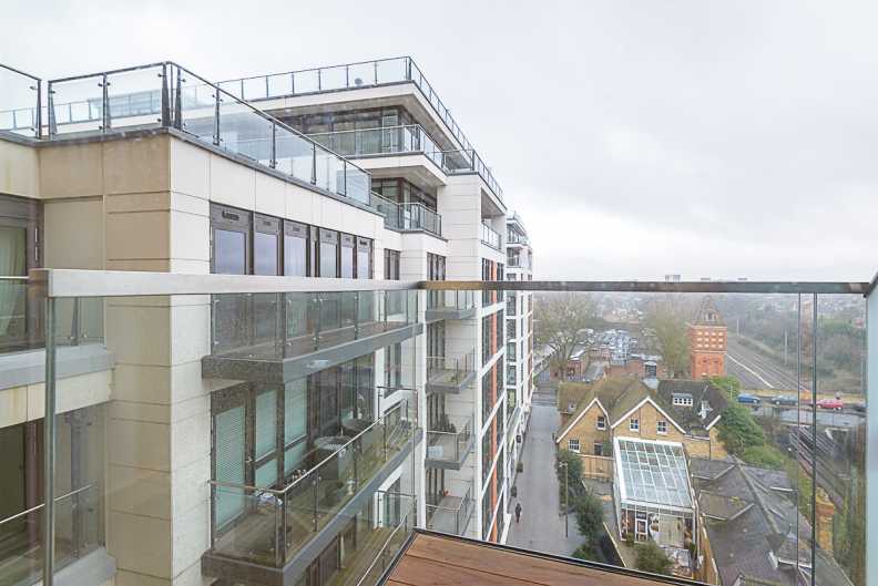 1 bedroom apartments/flats to sale in Dickens Yards, Longfield Avenue, Ealing-image 3