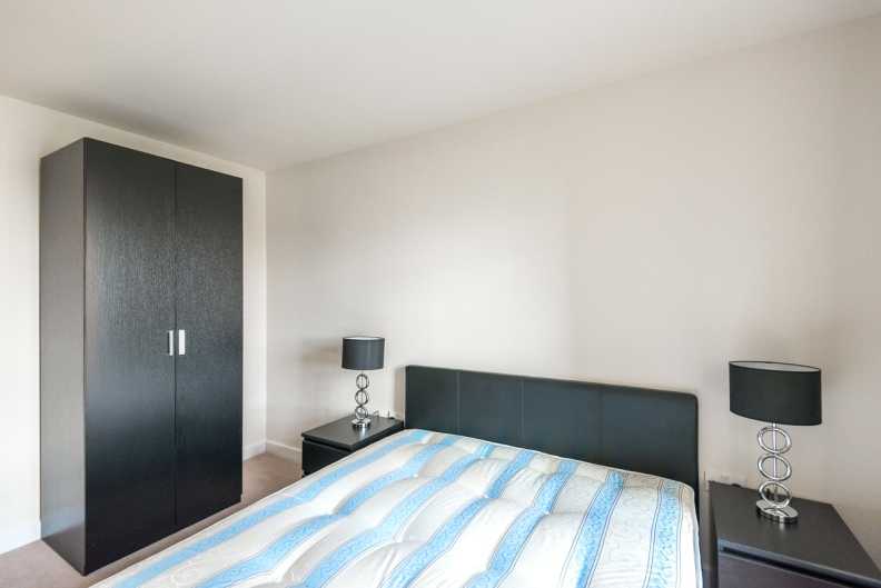 2 bedrooms apartments/flats to sale in Boulevard Drive, Beaufort Park, Colindale-image 7