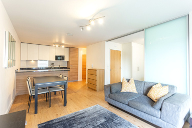 Ascent House, 35 Boulevard Drive, Colindale - NW9 view 4