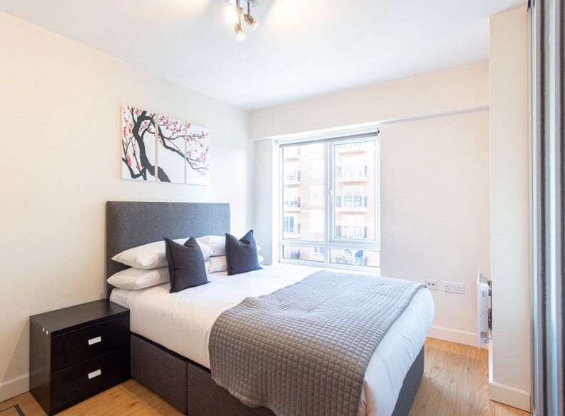 Studio apartments/flats to sale in Ascent House, 35 Boulevard Drive, Colindale-image 2
