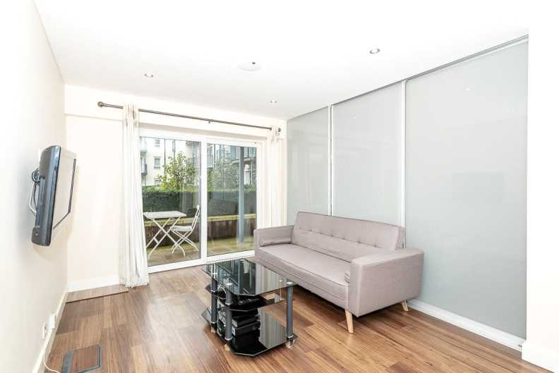Studio apartments/flats to sale in Boulevard Drive, Beaufort Park, Colindale-image 7