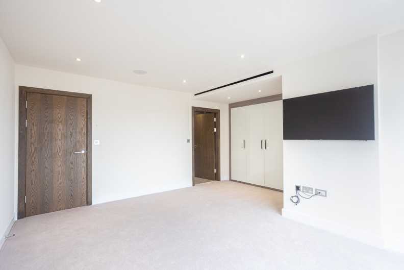 3 bedrooms apartments/flats to sale in Carleton House, 20 Boulevard Drive, Beaufort Park-image 12