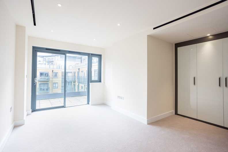 3 bedrooms apartments/flats to sale in Carleton House, 20 Boulevard Drive, Beaufort Park-image 11