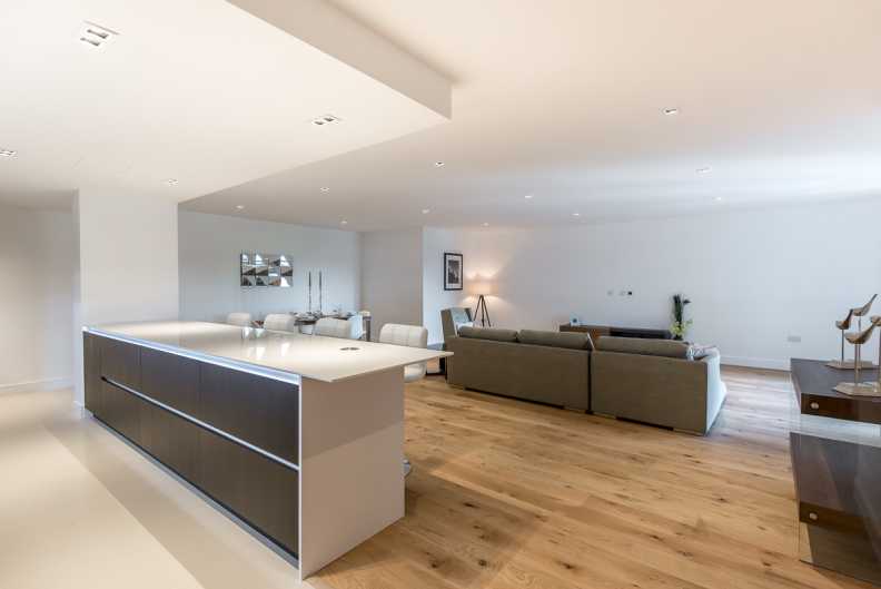 2 bedrooms apartments/flats to sale in Kew Bridge Road, Brentford-image 11