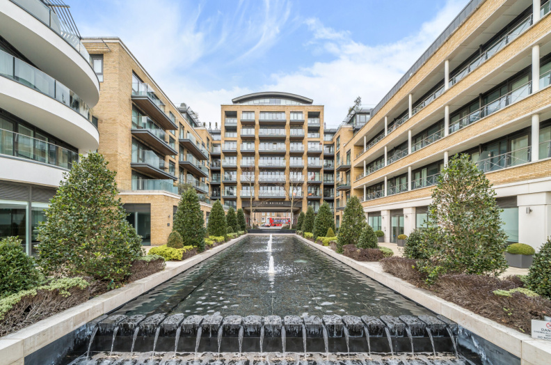 2 bedrooms apartments/flats to sale in Kew Bridge Road, Brentford-image 1